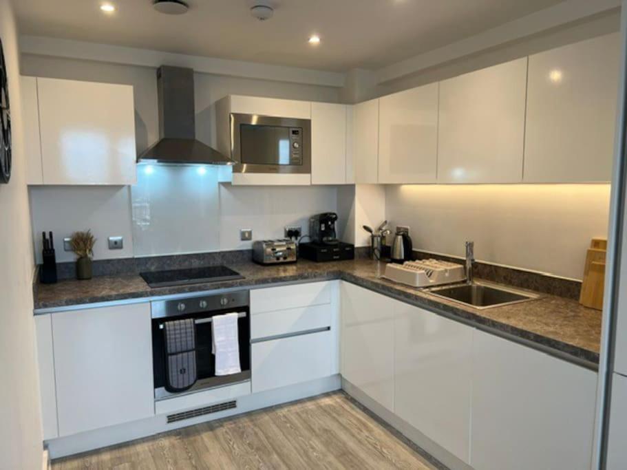 Prime Suite 2 Bedroom Apartment With Rooftop Terrace Manchester Esterno foto