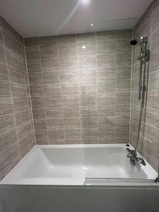 Prime Suite 2 Bedroom Apartment With Rooftop Terrace Manchester Esterno foto
